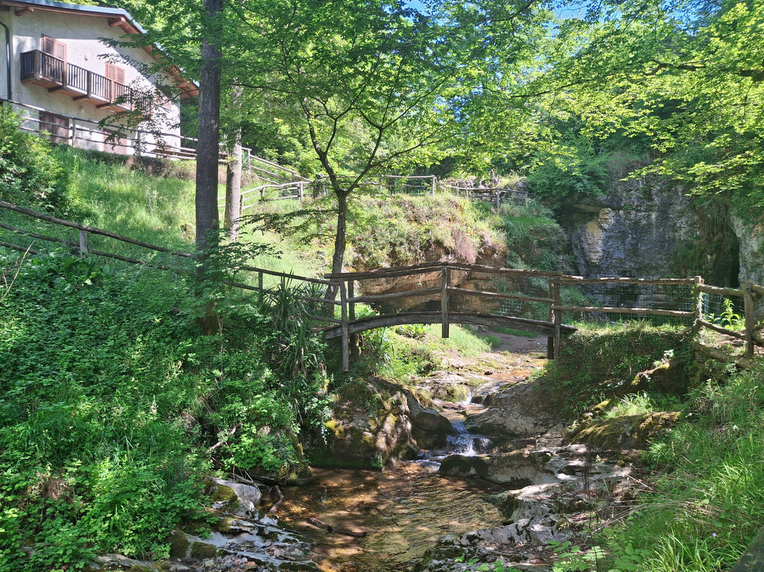 Casa delle Grotte di Ara-Grignasco必去景点