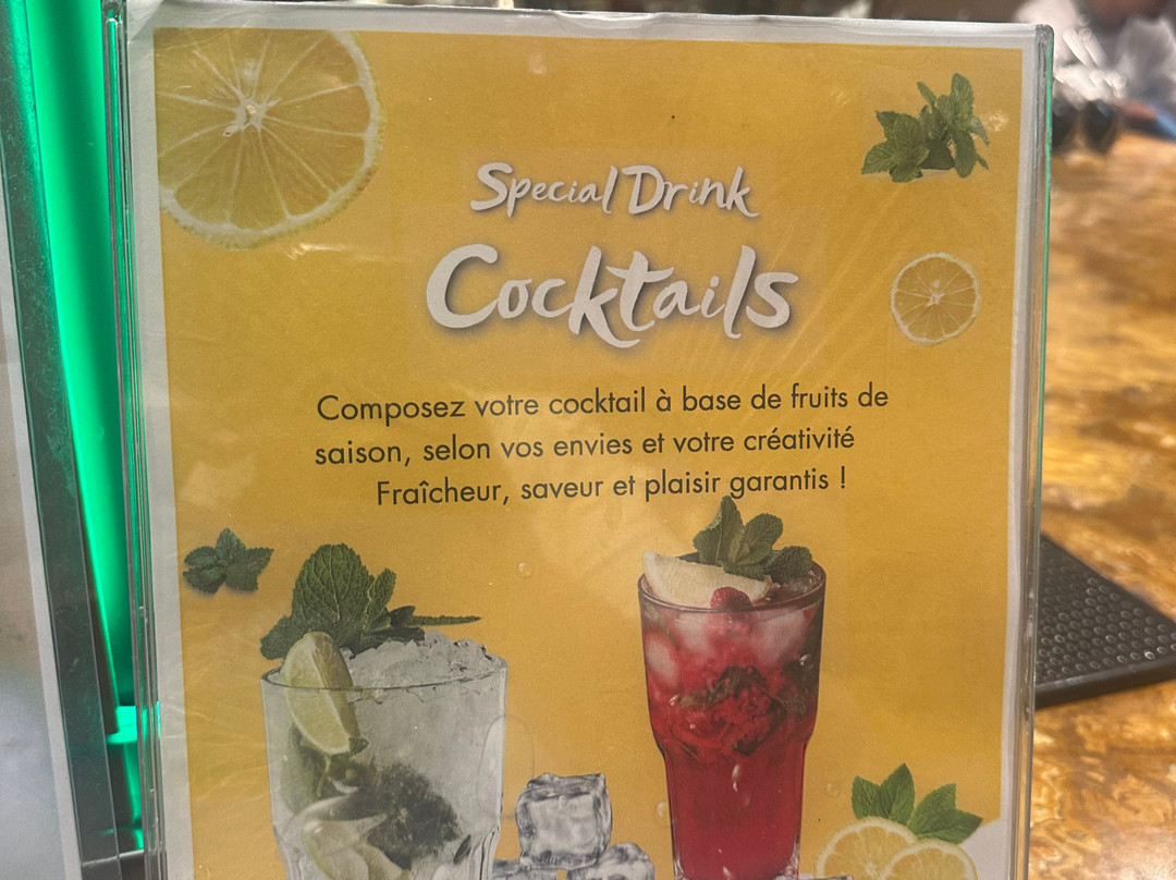 雅高奥兰湾酒店主图