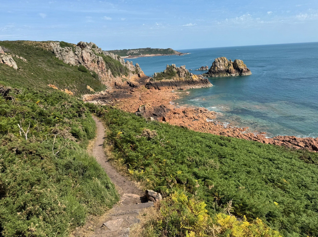 Beauport Beach-St. Aubin必去景点