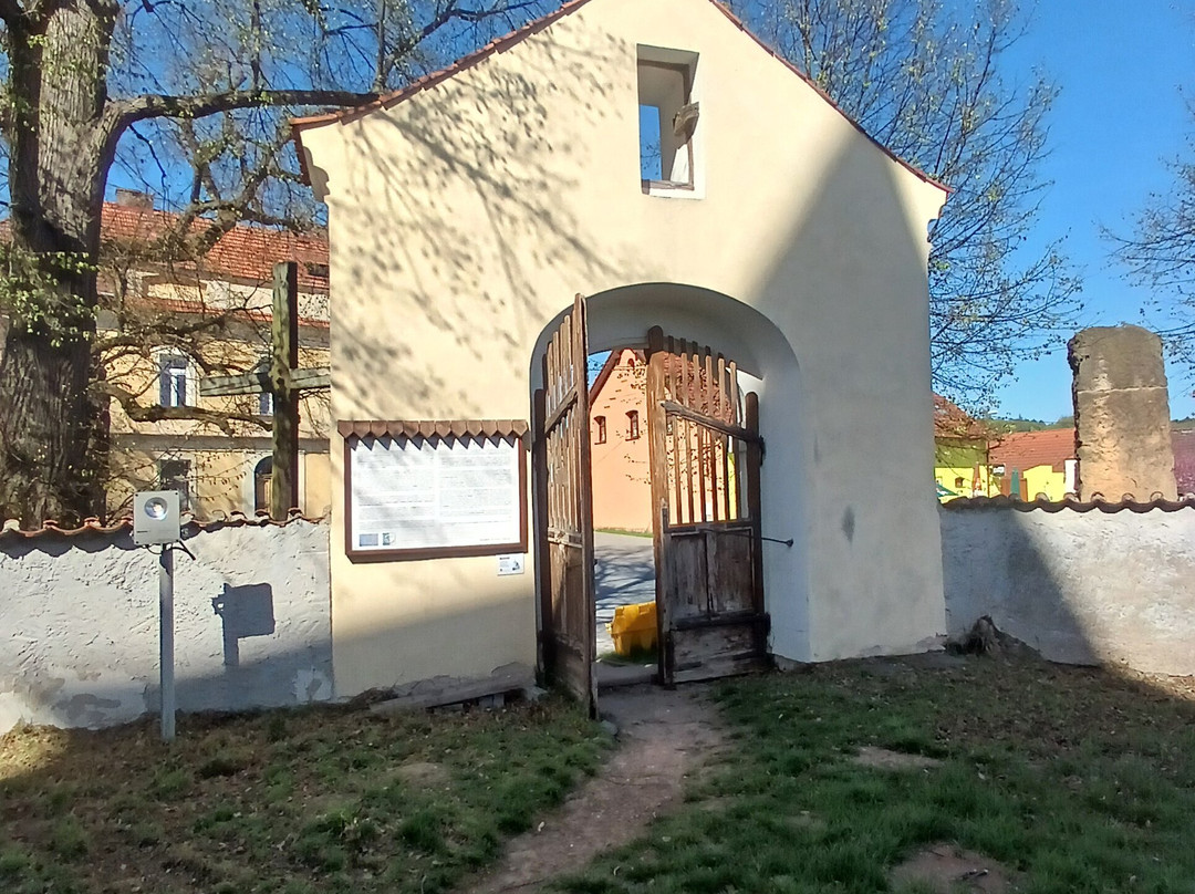 Kostel sv. Václava (St Wenceslas church)-Hrusice必去景点