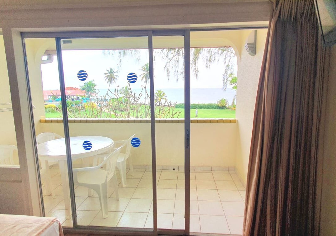 Crown Point Beach Hotel Limited主图