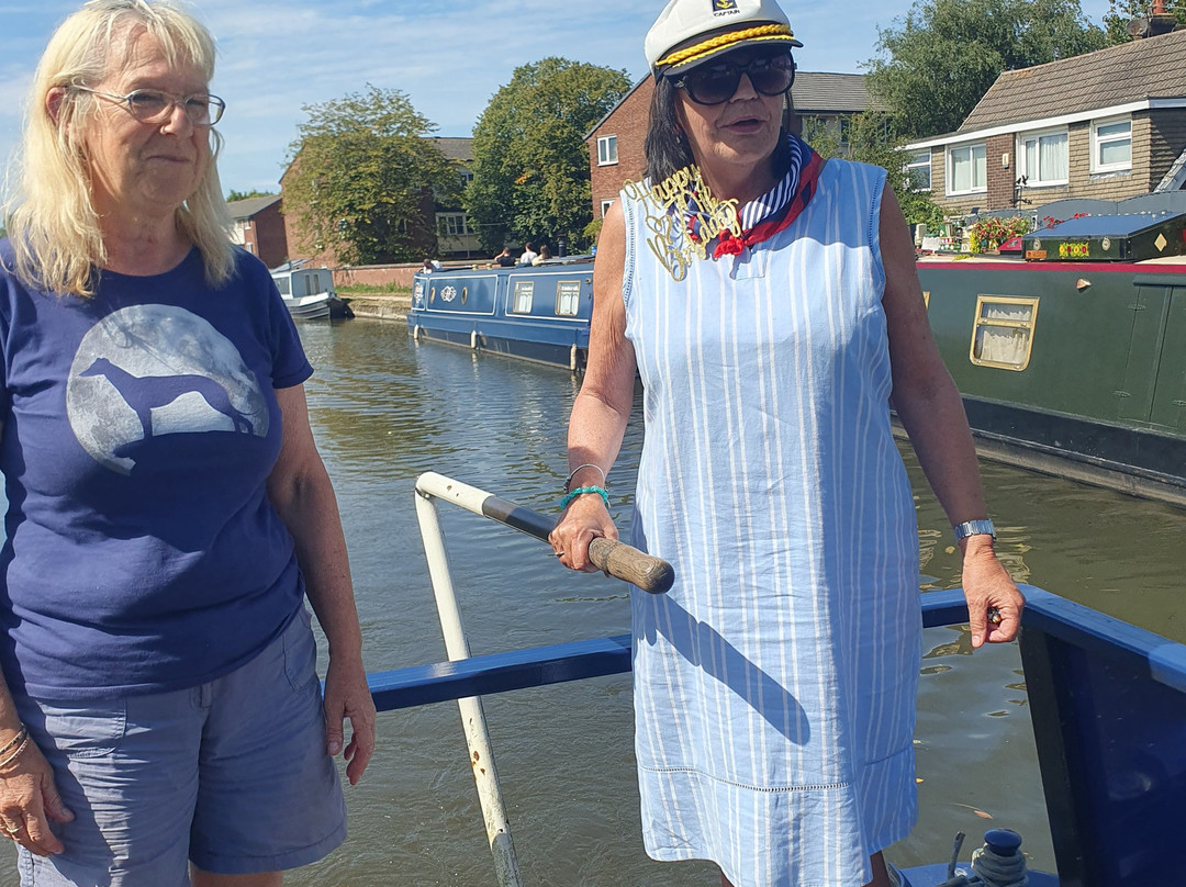 Lancashire Canal Cruises-Burscough必去景点