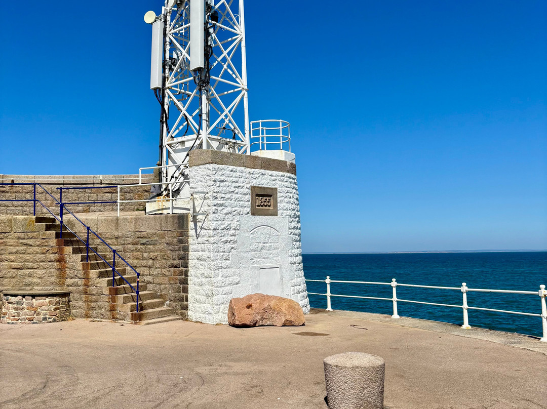 St Catherine's Breakwater-泽西岛必去景点