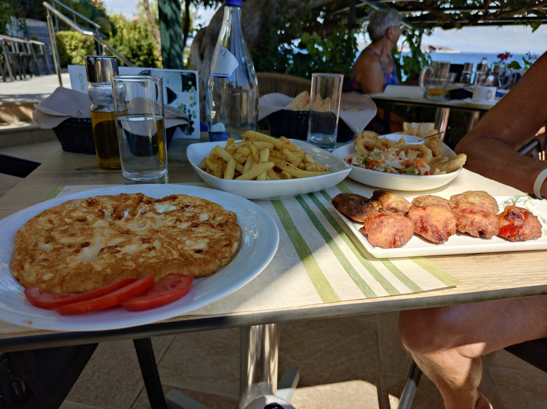 Nisteri Beach Hotel Villa主图