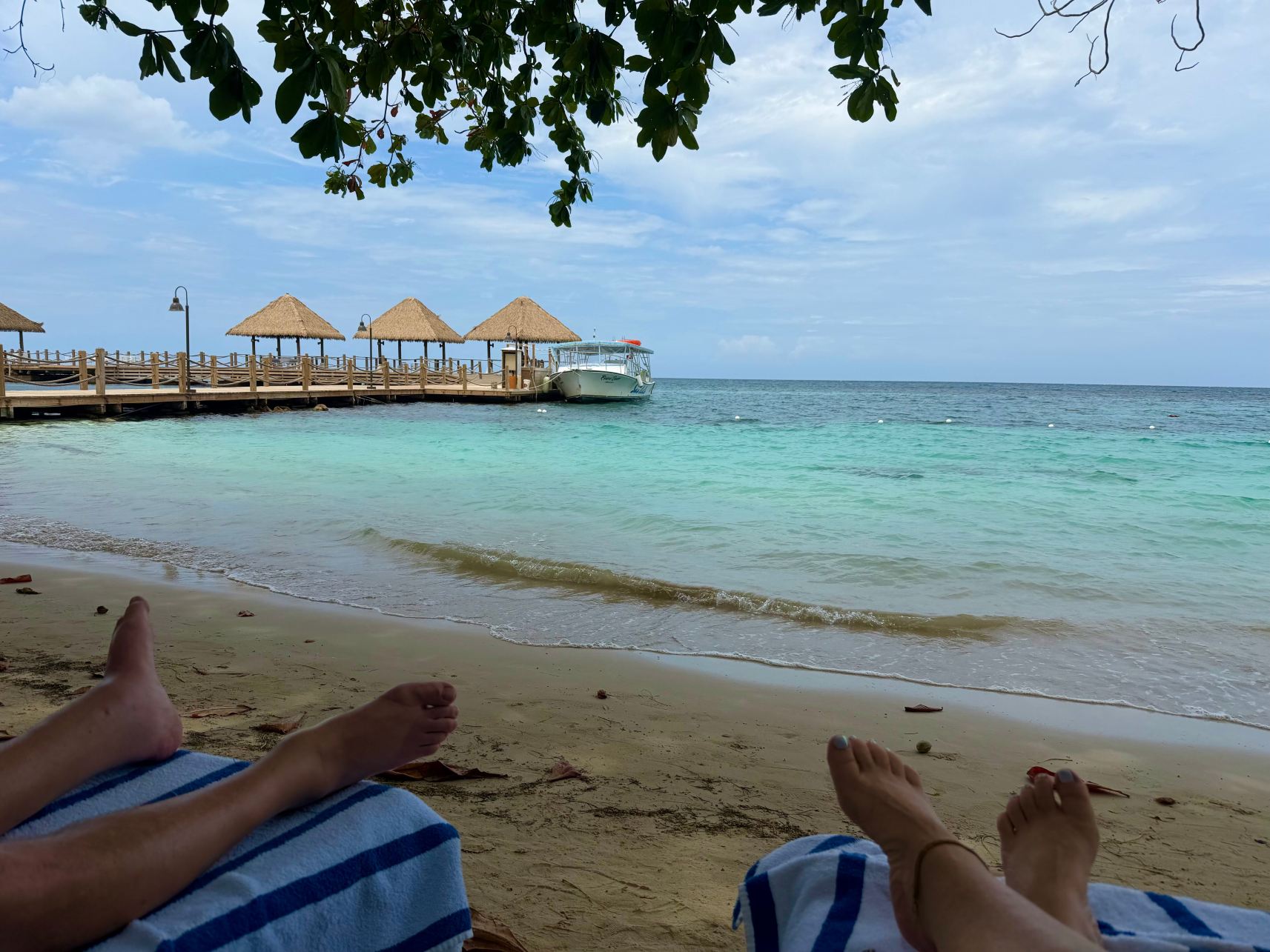 Sandals Ochi-旅行者