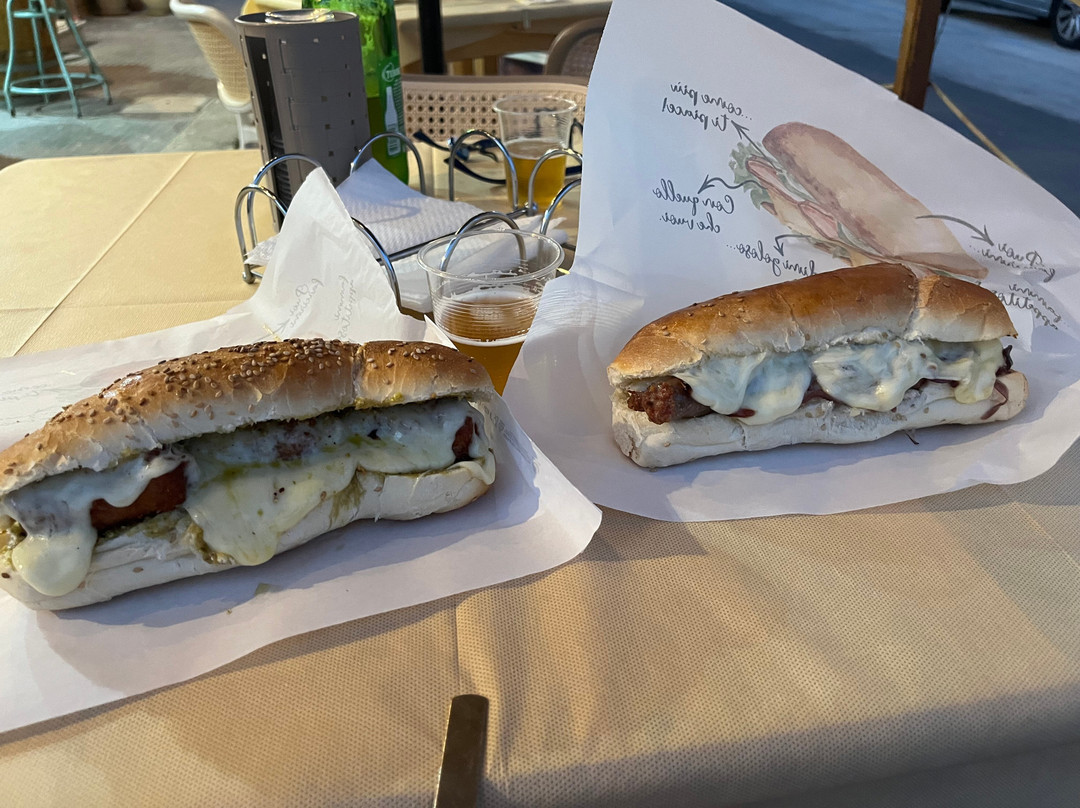 Mancia, Bivi E Futtitinni