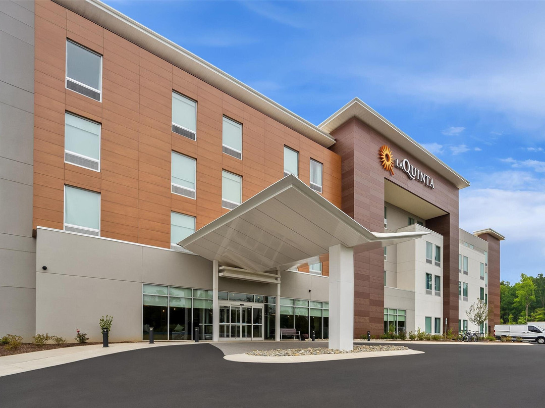 La Quinta Inn & Suites By Wyndham Mebane