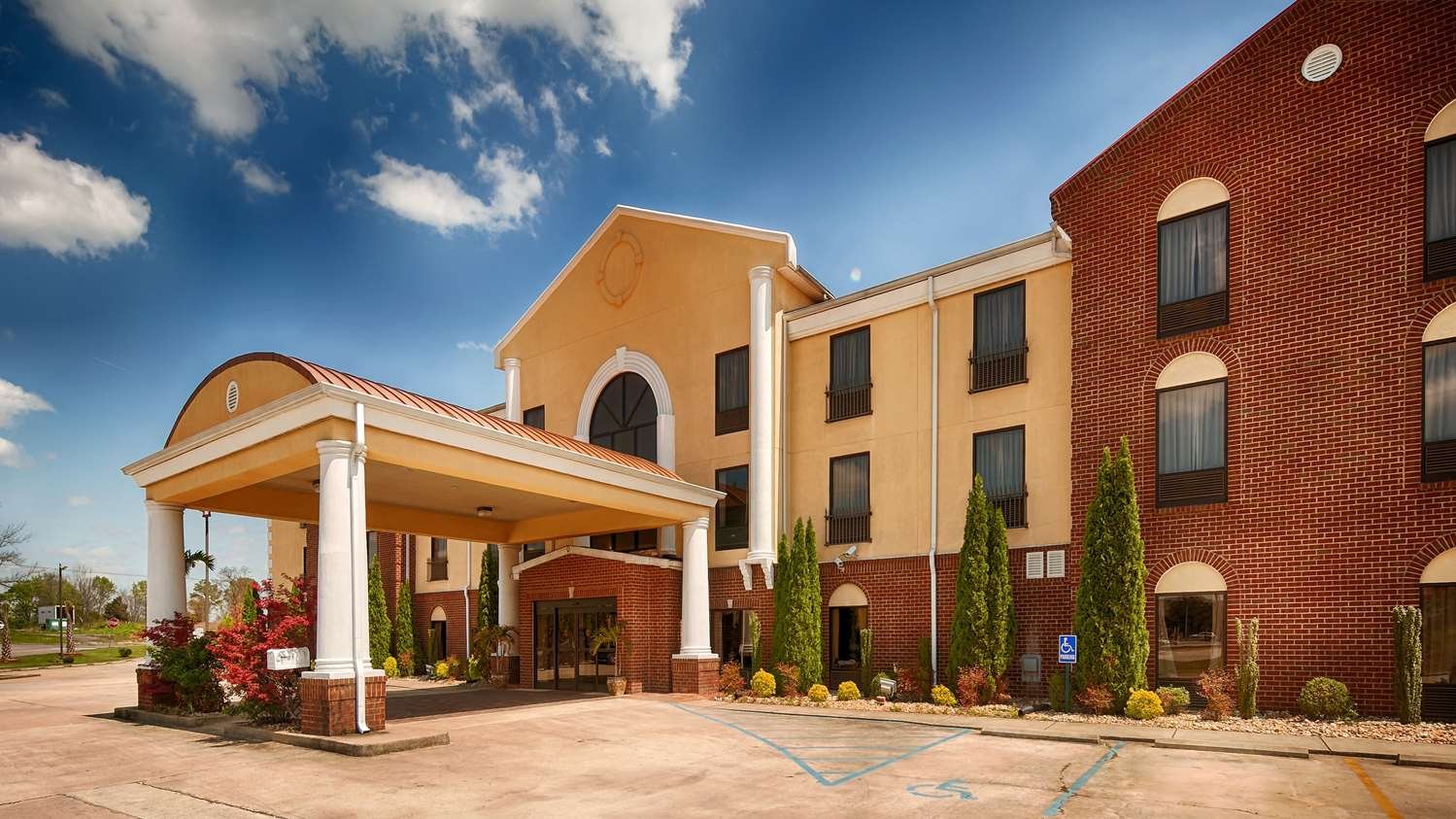 Best Western Plus Bass Hotel & Suites-官方