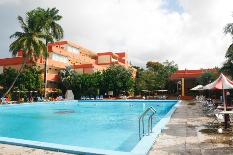 Hotel Pernik Holguín