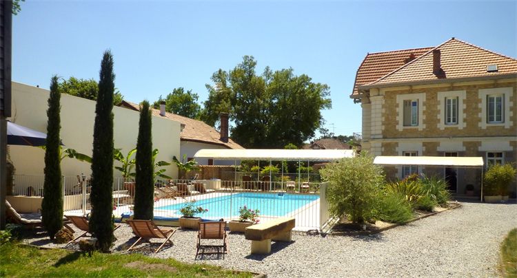 La Maison d'Adrien-官方