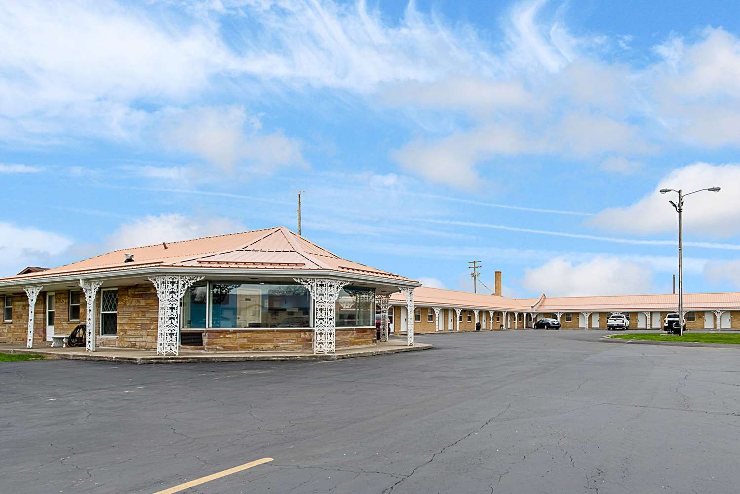 Highway Inn-官方