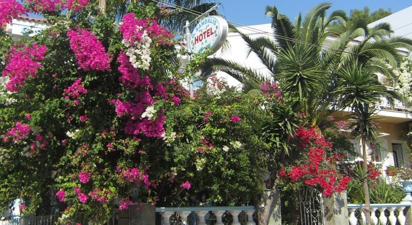 Hotel Sandalis