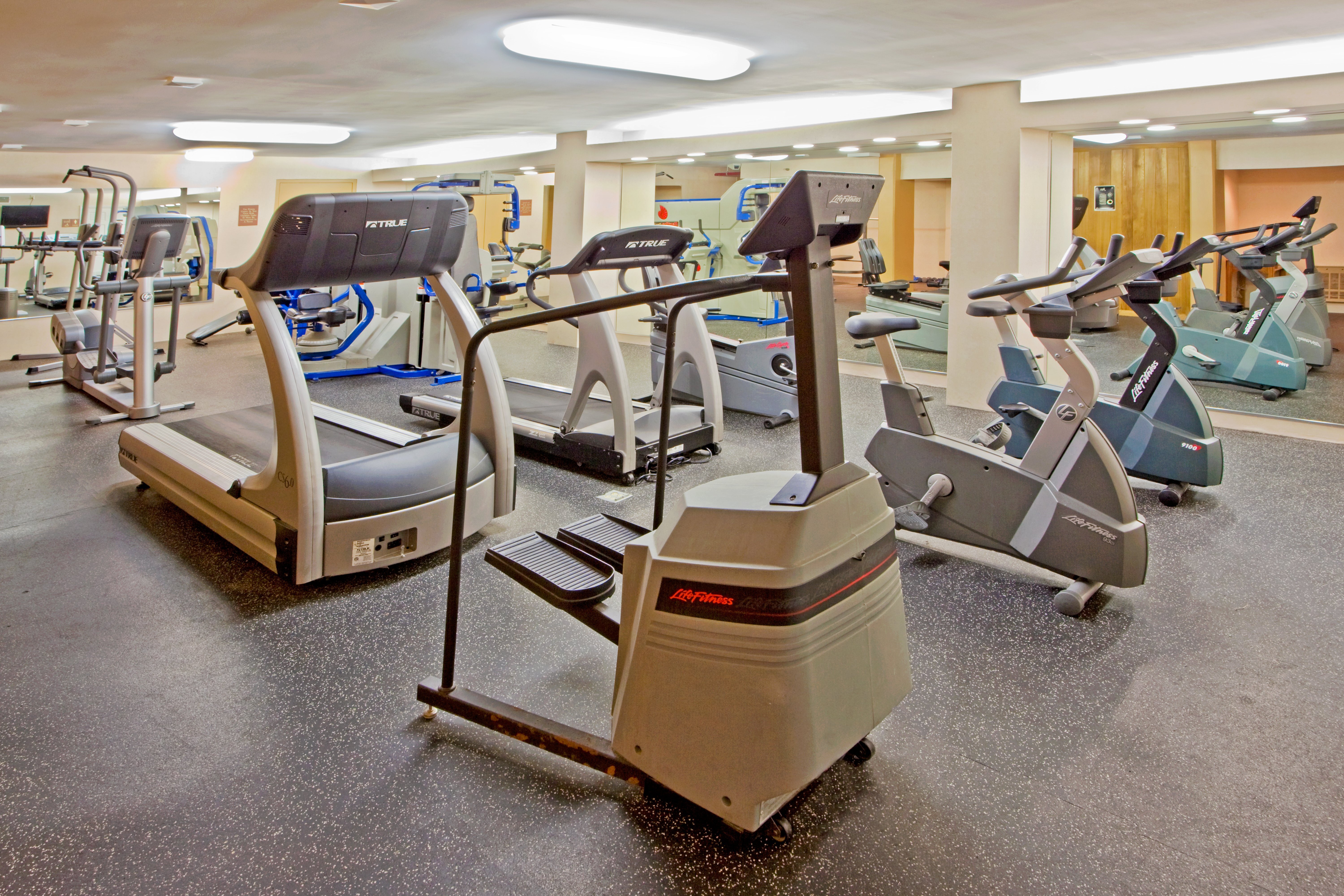 Solomons Inn Resort + Marina-官方