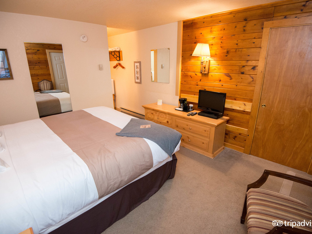 南达科塔州酒店住宿-Battle Creek Lodge