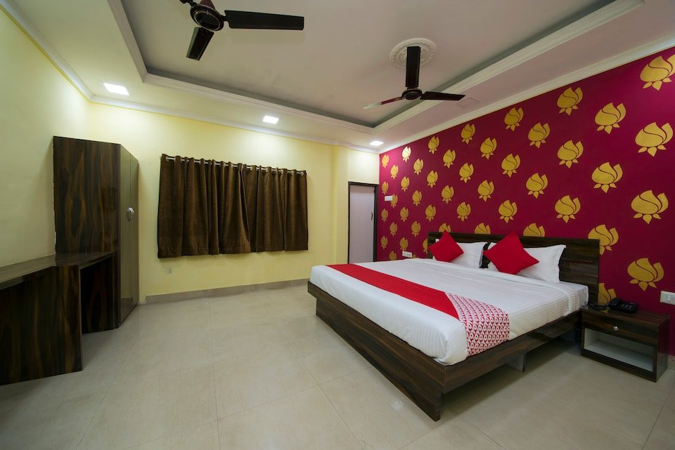 OYO 13481 Hotel Shalimar