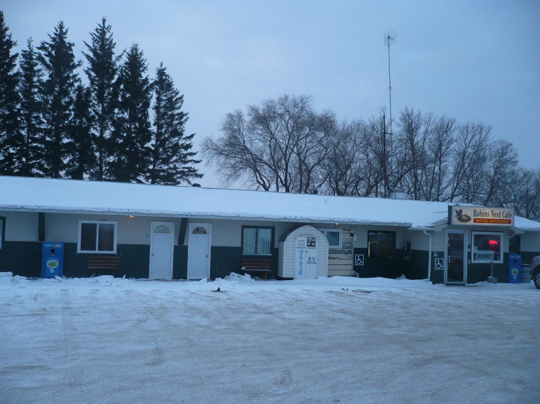 Robins Nest Motel and Cafe