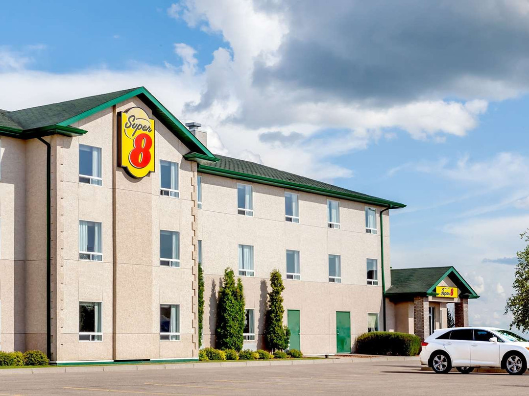 Super 8 by Wyndham Prince Albert主图