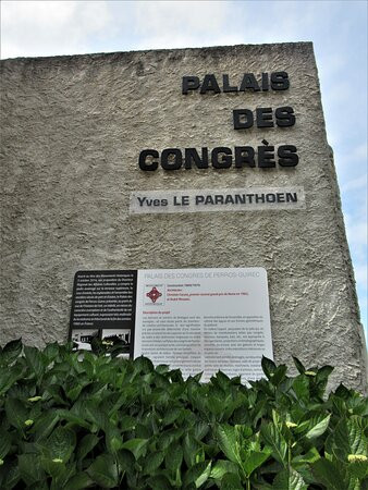 Palais des Congrès-皮若斯必去景点