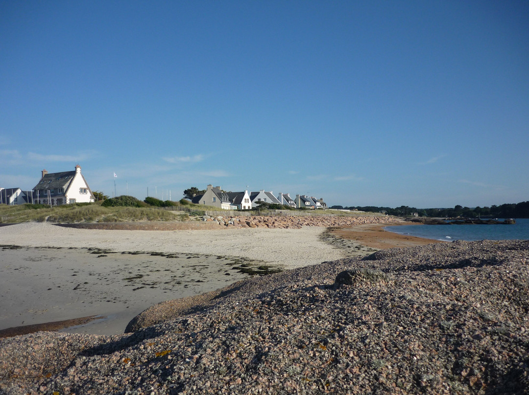 Plage de la Grève Rose景点图片