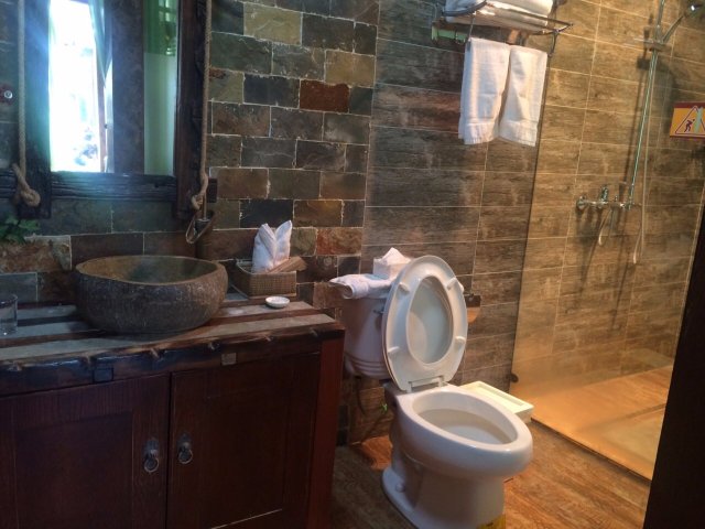 束河燕巢客栈-浴室