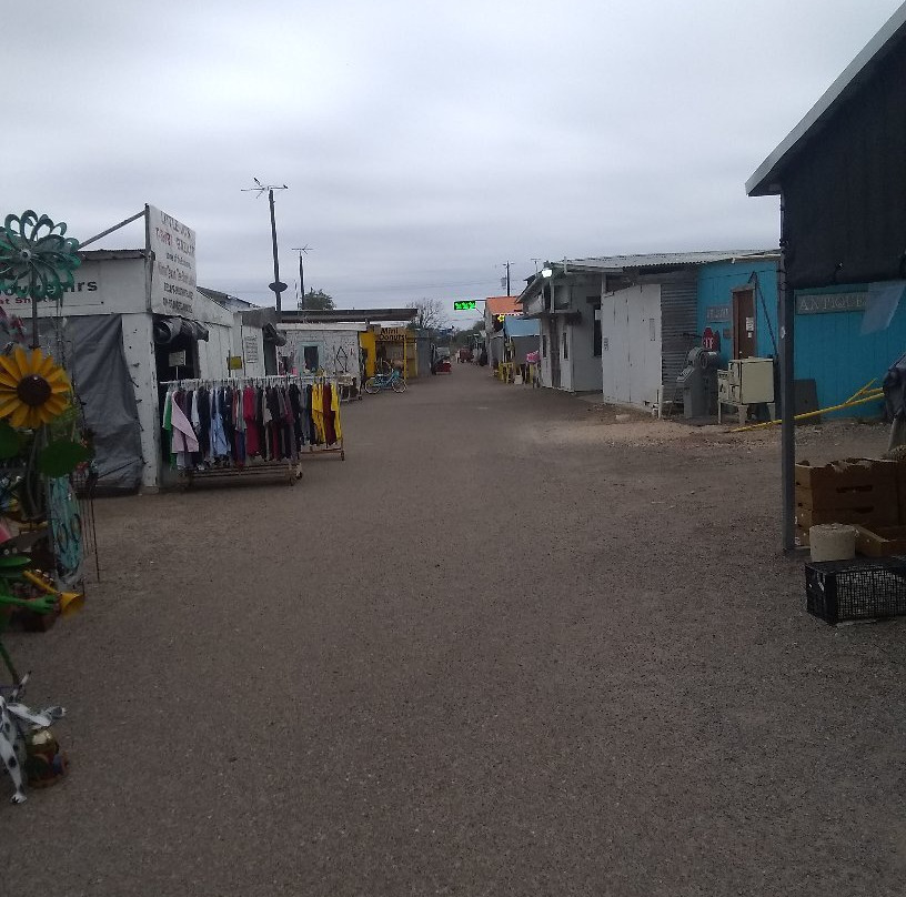 Don Wes Flea Market-Donna必去景点