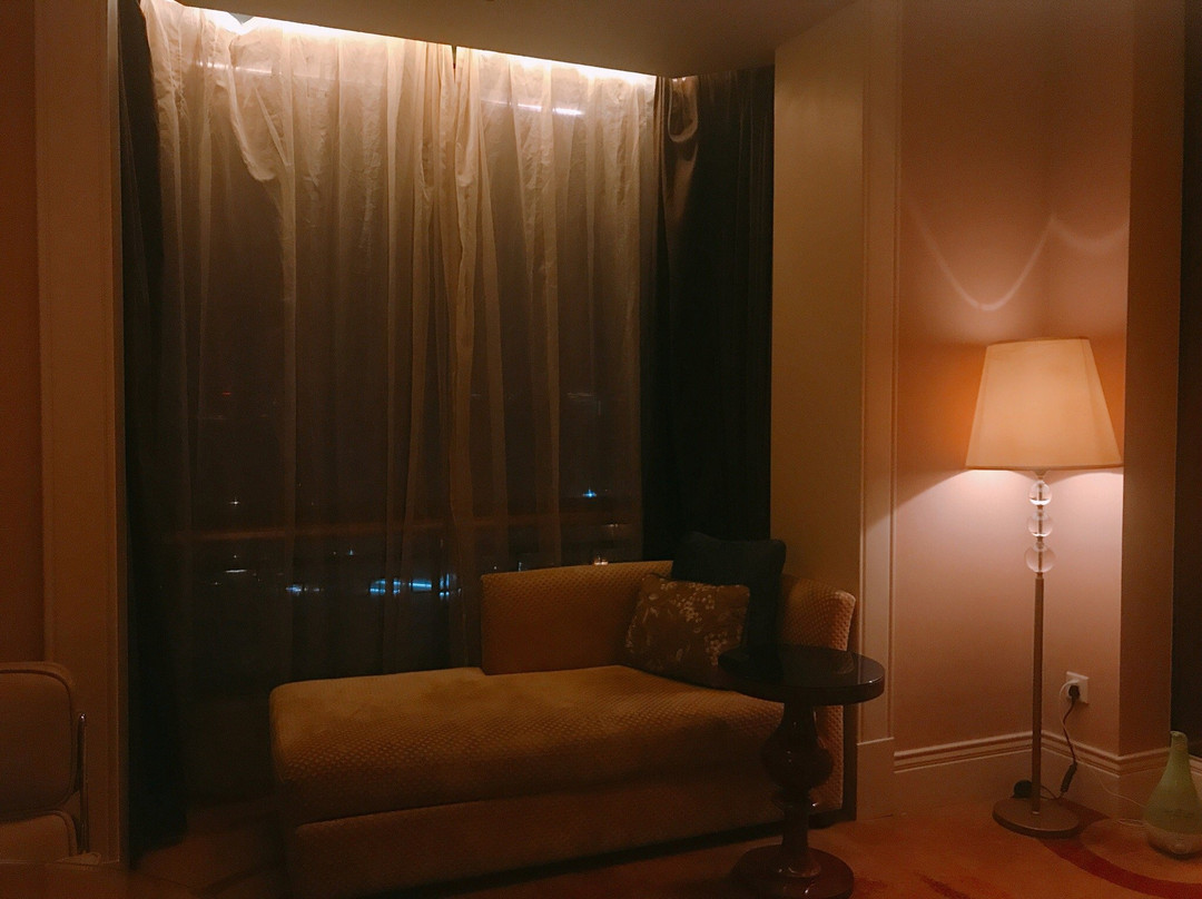 巨华国际大酒店主图