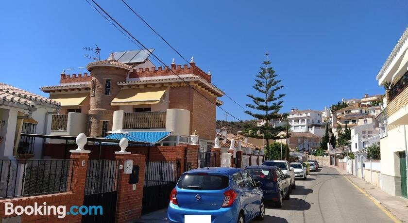 Monísimo Pensión主图