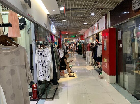 上海兴旺国际服饰市场-上海市必去景点