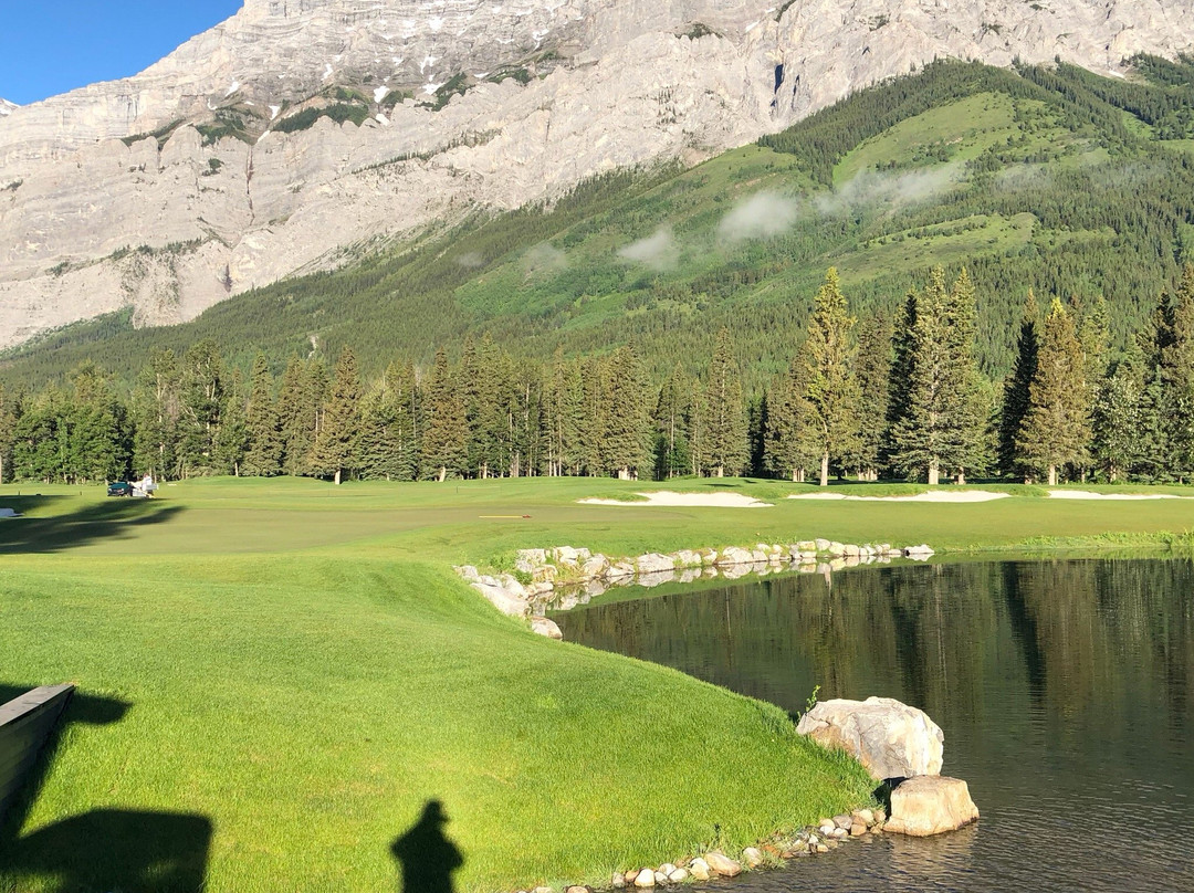 Mount Engadine餐馆和美食-Summit Restaurant Lounge & Patios