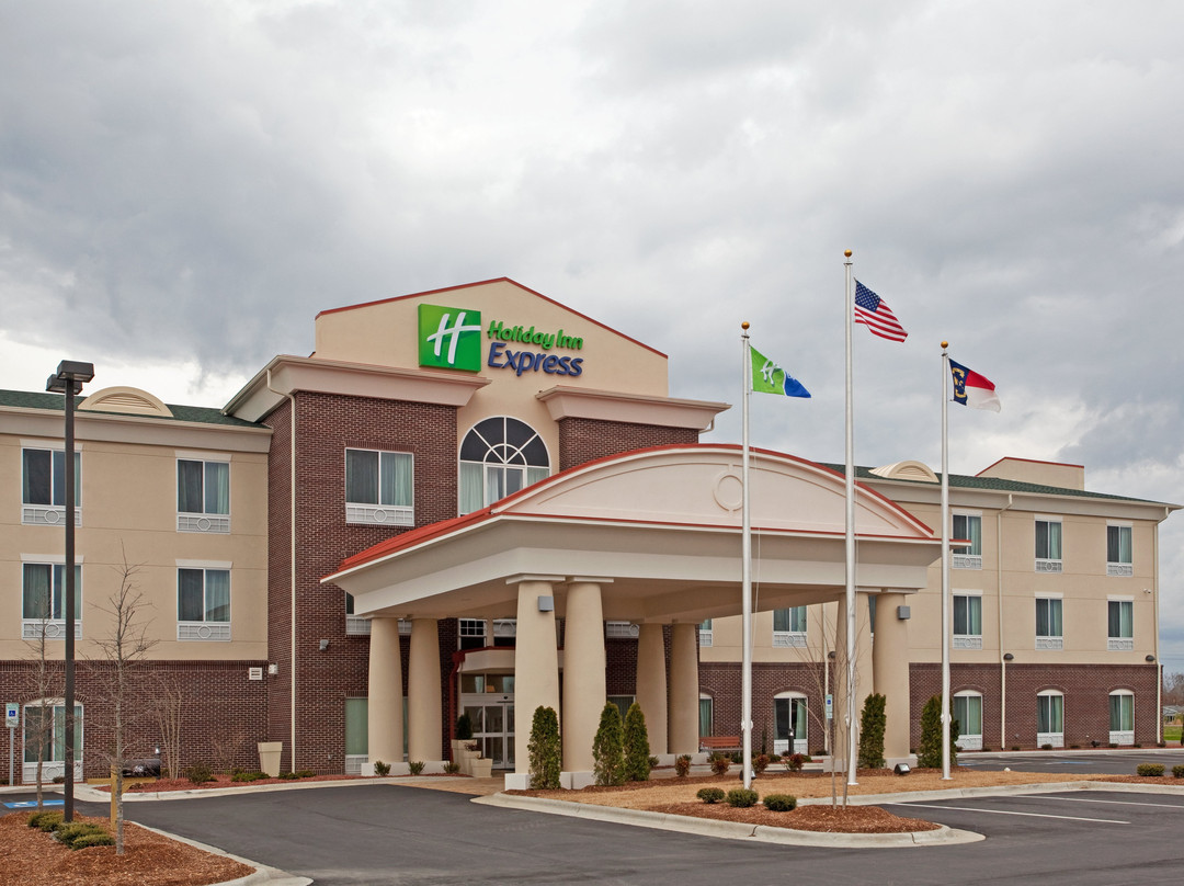 Red Springs酒店住宿-Holiday Inn Express Pembroke By IHG