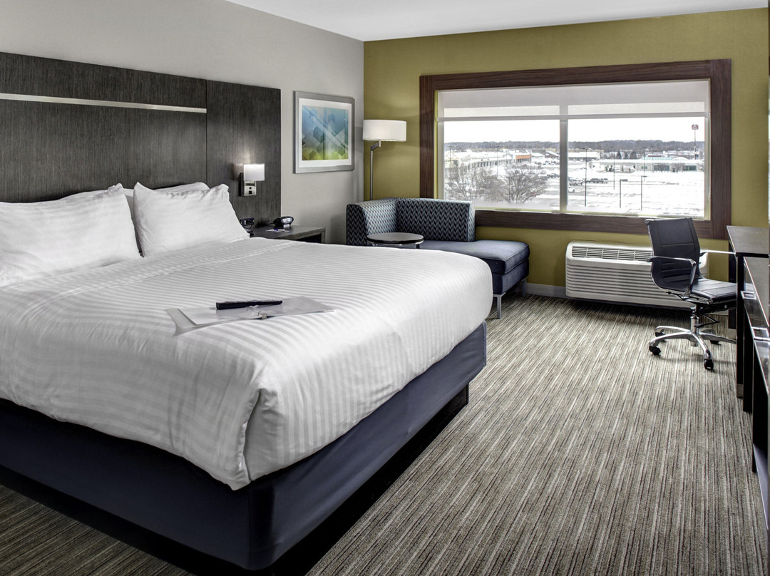Holiday Inn Express & Suites Coldwater By IHG主图