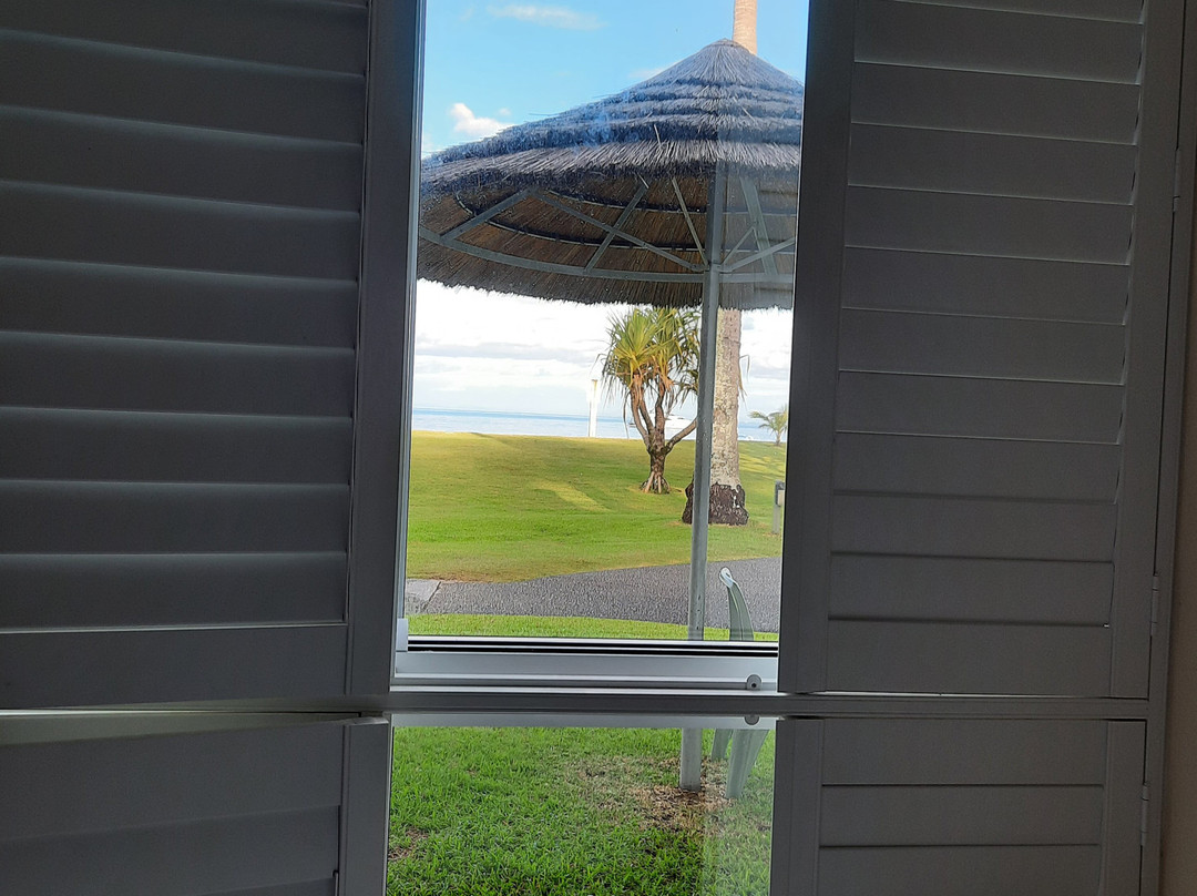 汤加鲁马岛度假酒店主图