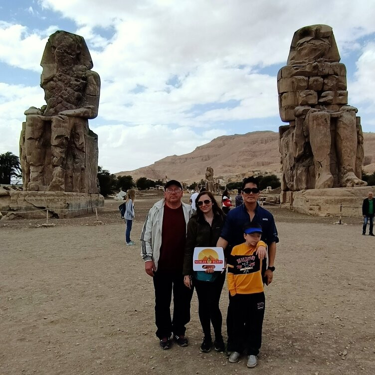 Colossi of Memnon-卢克索必去景点