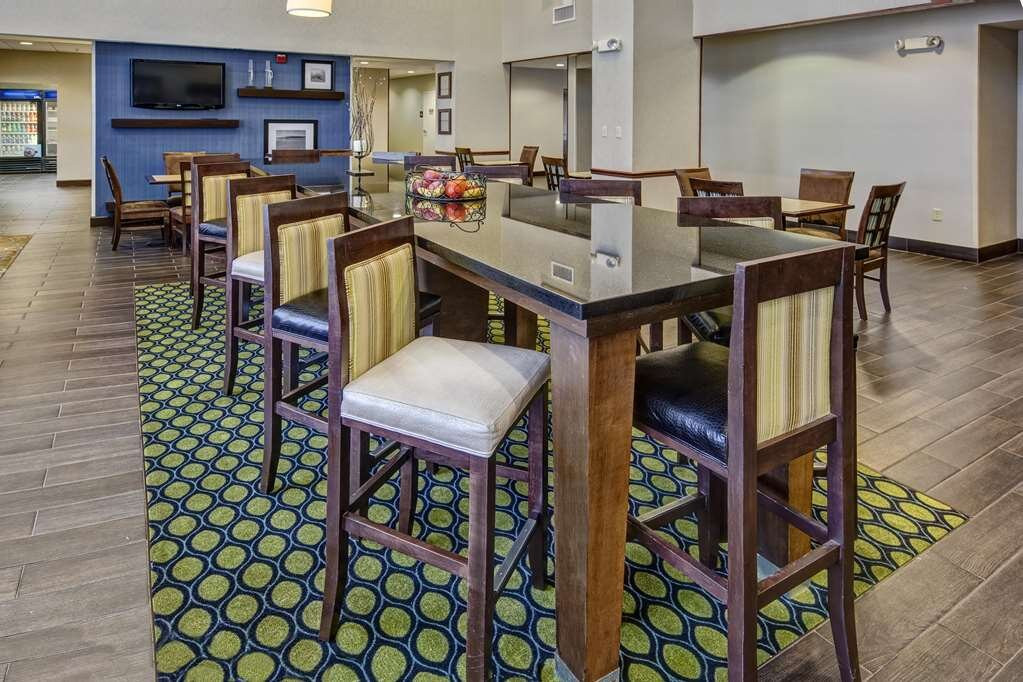 Hampton Inn & Suites Clermont主图