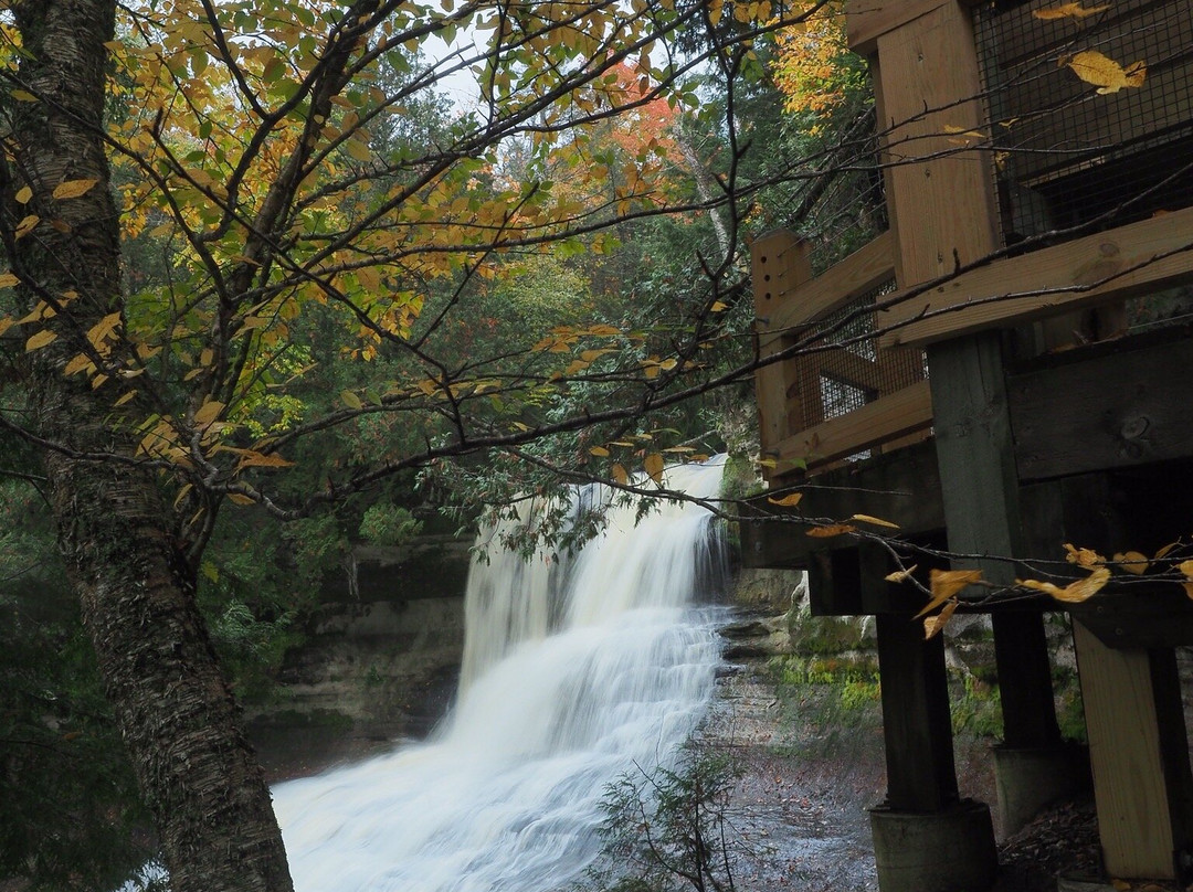 Laughing Whitefish Falls-缪尼辛必去景点