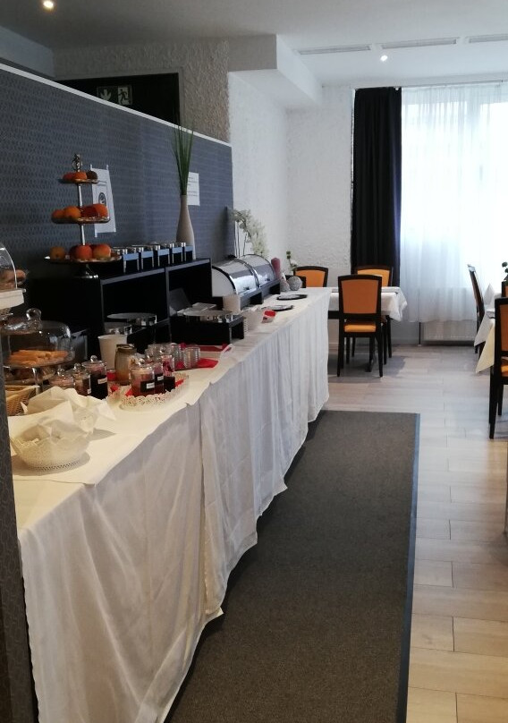 新韦德城市酒店主图
