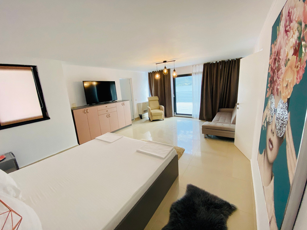NOAH river house主图