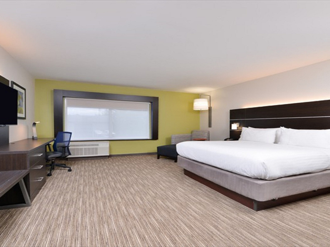 Holiday Inn Express & Suites Parkersburg East By IHG主图