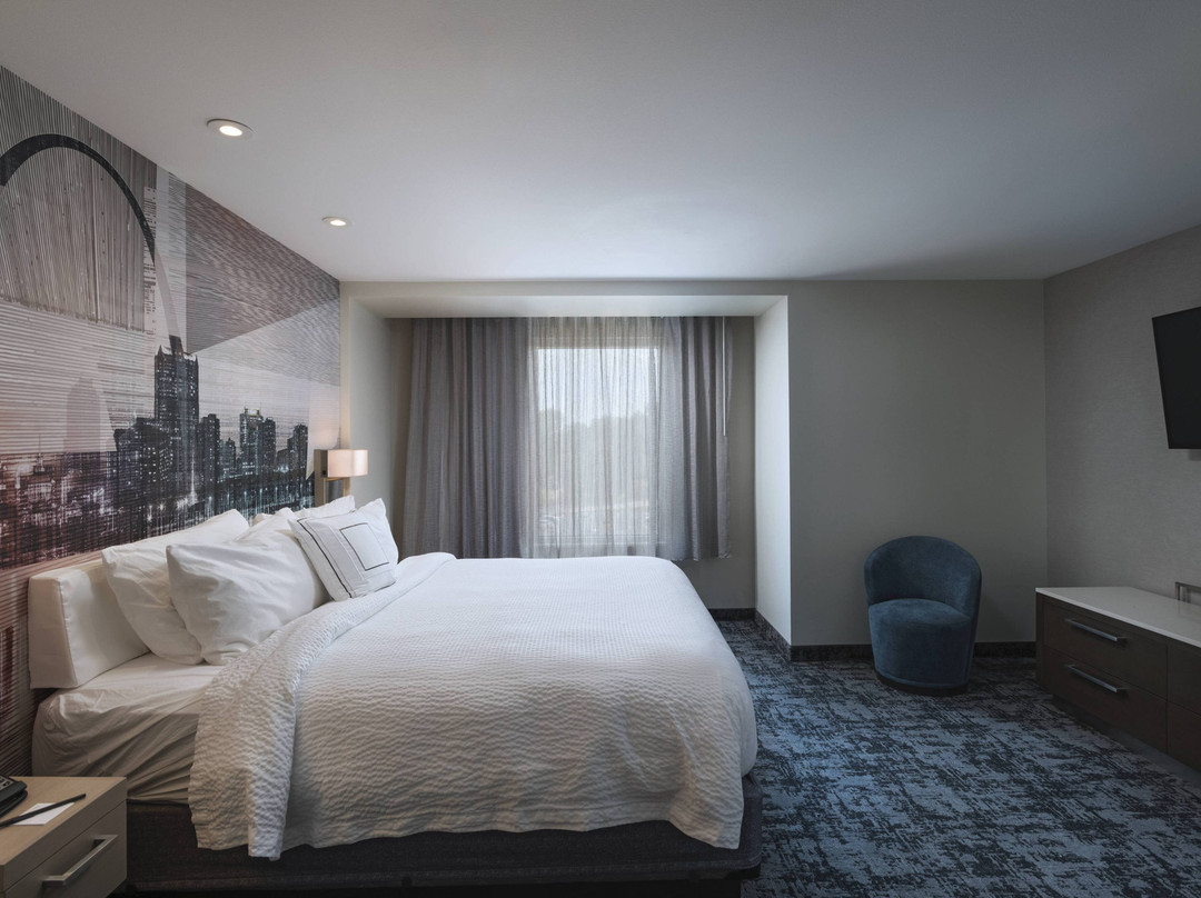 Courtyard St. Louis Brentwood主图