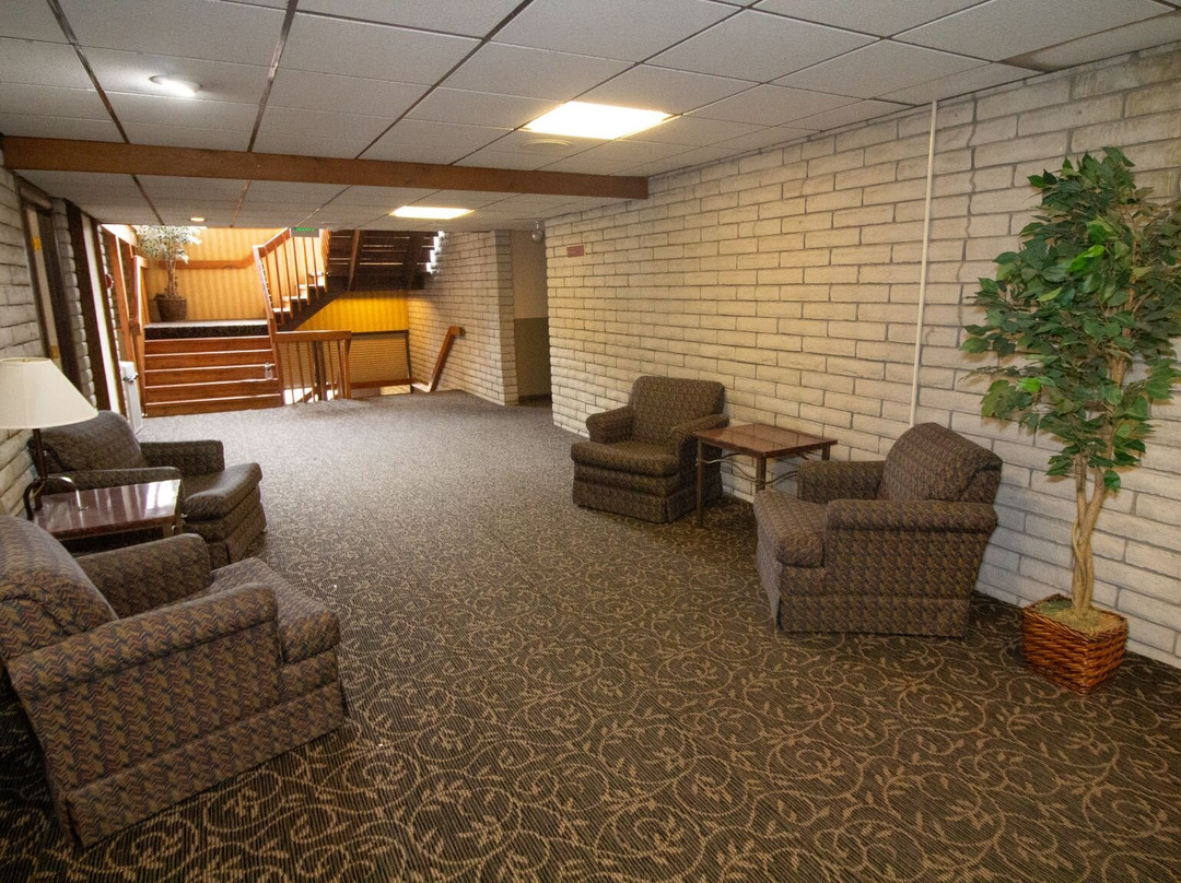 FairBridge Inn & Suites And Outlaw Convention Center主图