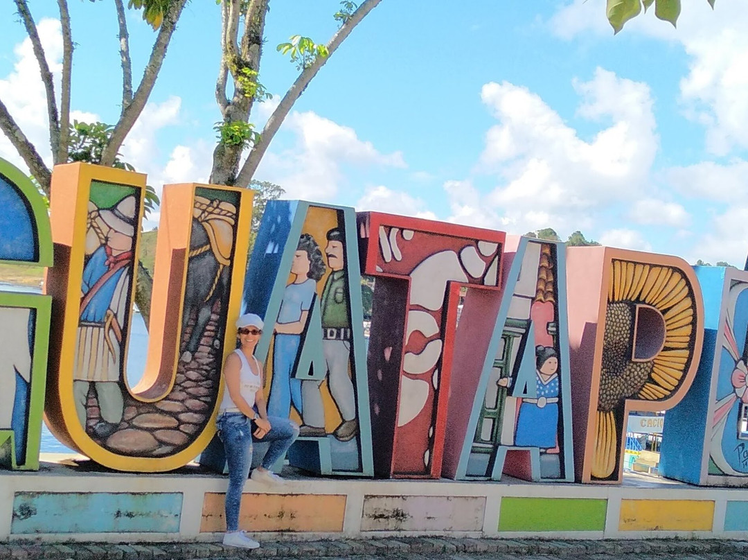 Malecon de Guatapé-Guatape必去景点