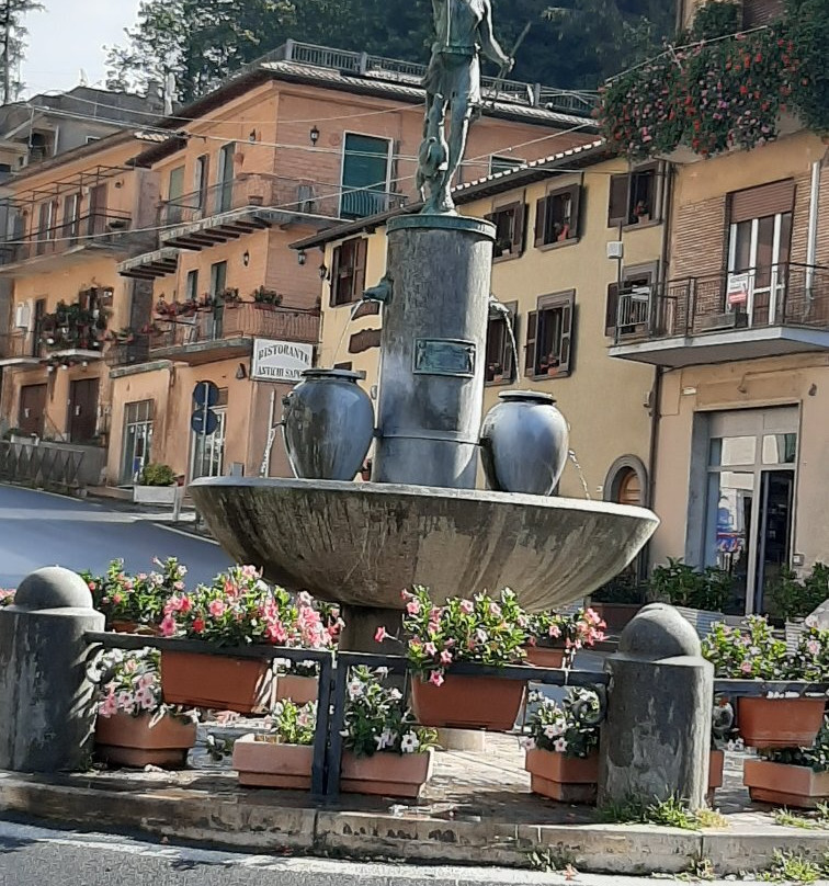Fontana della dea Diana景点图片