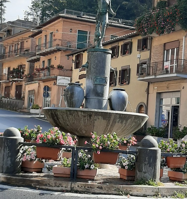 Fontana della dea Diana-Nemi必去景点
