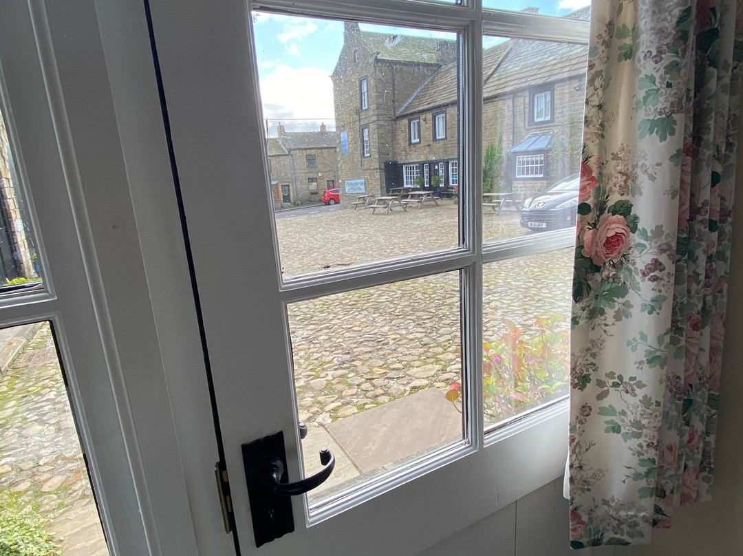 The Ancient Unicorn Hotel主图