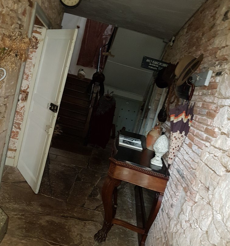 Le Nid des Oiseaux主图