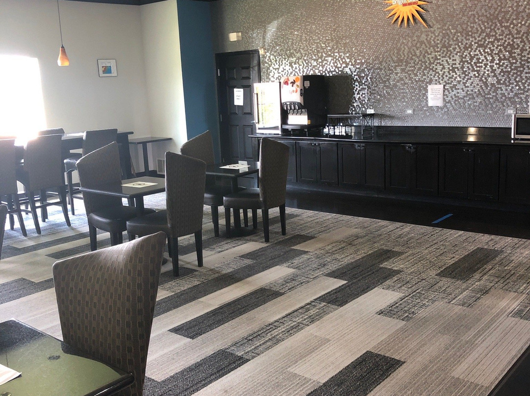 La Quinta Inn & Suites by Wyndham Mt. Pleasant主图