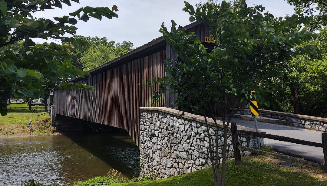 Hunsecker Mill Covered Bridge景点图片