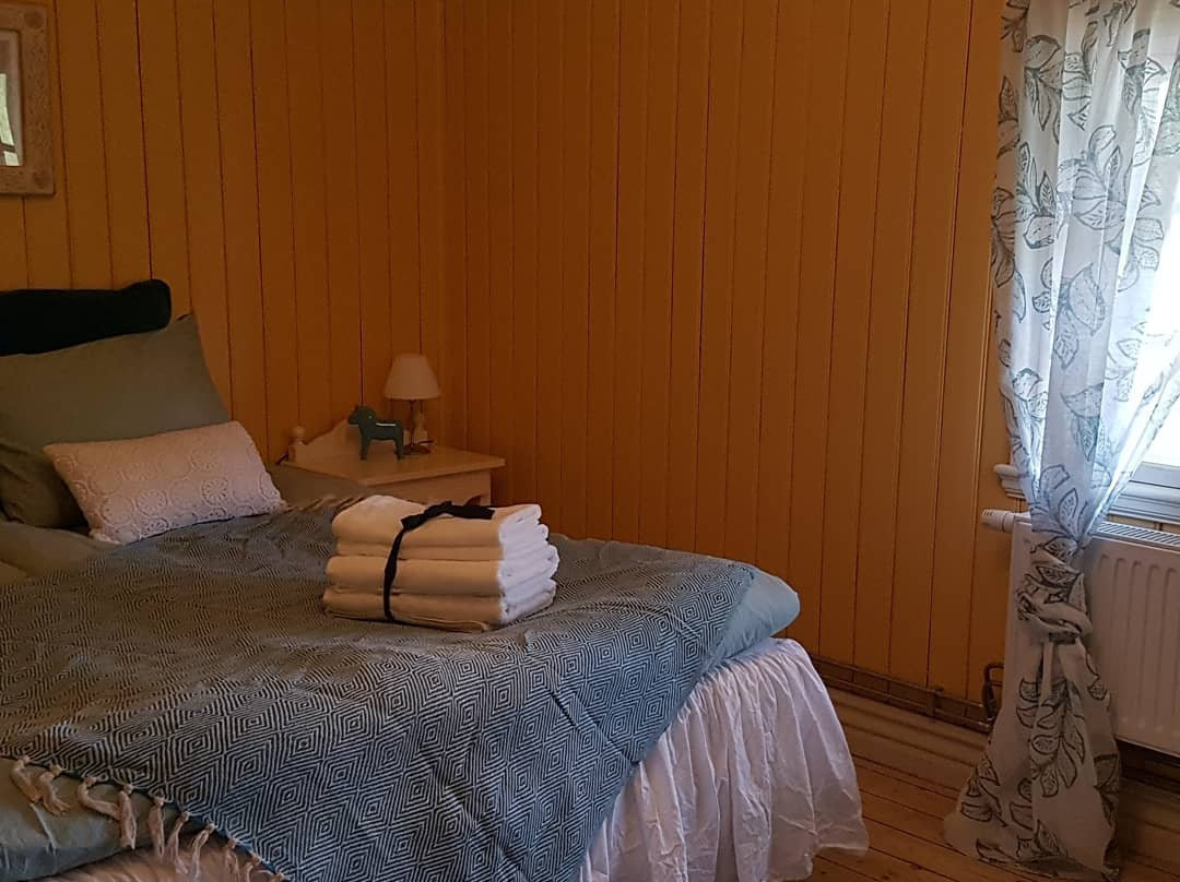 Scarlet Bed & Breakfast