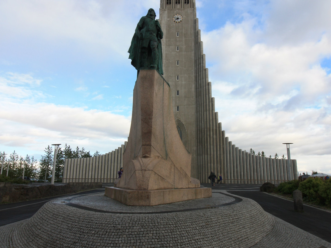 The Statue of Leif Eiriksson景点图片