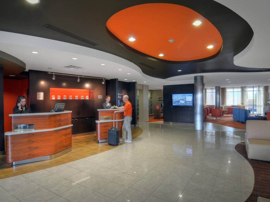 Courtyard by Marriott Medford Airport主图